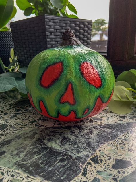 Poison Apple Pumpkin Carving, Small Pumpkin Painting Ideas Halloween, Pumpkin Painting Ideas Poison Apple, Poison Apple Pumpkin Painting, Poison Apple Pumpkin, Pumping Painting Ideas, Things To Paint On A Pumpkin, Trippy Pumpkin Painting, Cute Painted Pumpkin Ideas