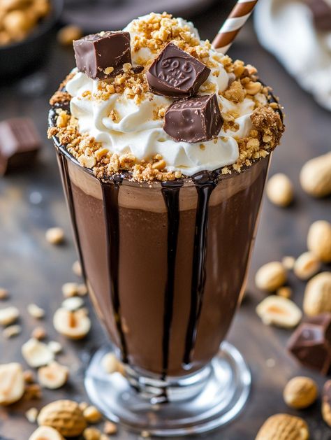 Peanut Butter Chocolate Milkshakes 🥜  🥜 𝗜𝗻𝗴𝗿𝗲𝗱𝗶𝗲𝗻𝘁𝘀 🥜 For the Shake: 3 cups chocolate ice cream 🍦 1/2 cup creamy peanut butter 🥜 3/4 cup milk 🥛 (use 2%, whole, or your favorite dairy-free option) Extras: Chocolate syrup 🍫 1/2 cup salted peanuts, chopped 🥜 1/2 cup peanut butter cups, roughly chopped 🍬 Whipped cream or cool whip 🍦 Dessert Fall, Dessert Cups Recipes, Ice Cream Shake, Salted Peanuts, Night Food, Sweet Dishes Recipes, Chocolate Milkshake, Milkshake Recipes, Sweet Drinks