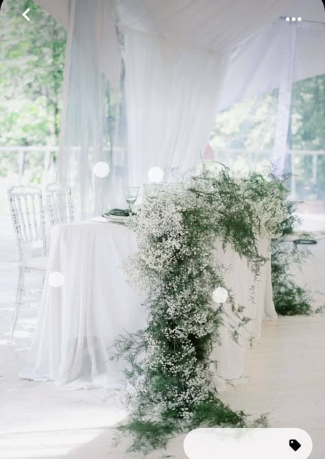 Gypsophila Wedding, Flowers And Candles, Sweetheart Table Wedding, Breath Flowers, Moon Wedding, Bridal Table, Wedding Table Flowers, Winter Wedding Inspiration, Head Table