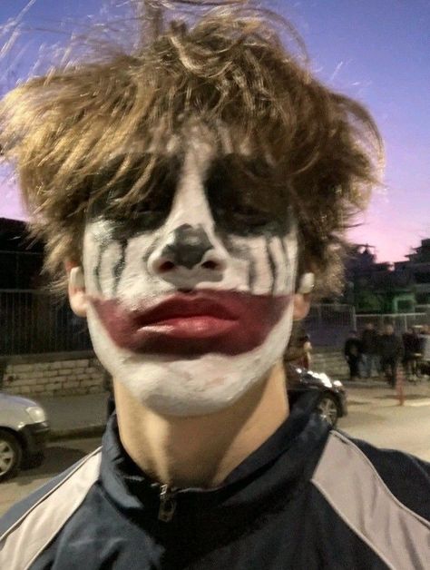 Guys Halloween Makeup, Boy Halloween Makeup, Joker Face Paint, Scary Face Paint, Mens Halloween Makeup, Creepy Clown Makeup, Clown Face Paint, Scary Clown Makeup, Creepy Makeup