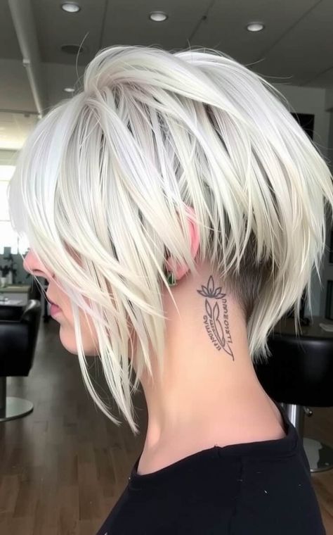 20 Modern Shag Haircuts for Women: Shake Up Your Style! – TOPGURL Modern Shag Haircuts, Shag Haircuts For Women, Shaggy Pixie, Modern Shag Haircut, Modern Shag, Textured Bangs, Icy Blonde Hair, Curl Defining Cream, Shaggy Bob