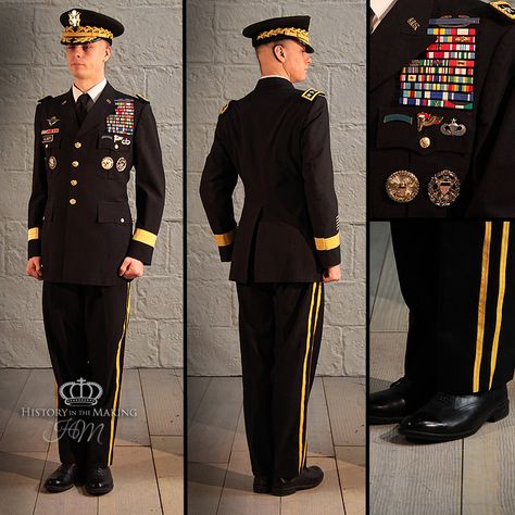 Modern American Uniforms Category - History in the Making Us Army General Uniform, Men Army Outfit, Army Clothes Men, Military Uniform Design, General Uniform, United States Army Uniform, Us Army Uniform, Army Suit, Army Service Uniform