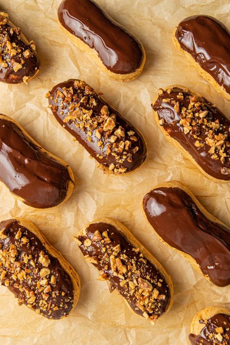 HOW TO MAKE THE PERFECT ECLAIRS (RECIPE) Eclair Aesthetic, Eclair Recipes, Best Eclairs Recipe, Classic Eclair Recipe, Easy Eclair Recipe, Eclair Chocolate, Easy Eclairs, Choux Paste, Eclairs Recipe