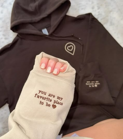 If they sent this to you, they wanna get matching hoodies🤭💕 Which one would you wear with ur partner/ bestie??❣️ some recent orders🌷 This gift is something they will wear forever & when they wear it they’ll be reminded of how much love & appreciation you have for them🫶🏼 SHOP NOW~Link in bio<3 ~~ #anniversary #anniversarygift #gift #embroiderymachine #embroidery #custominitials #asmr #embroideryasmr #SmallBusiness #bfgiftideas #gfgiftideas #boyfriendgiftideas #girlfriendgiftideas #match... Customize Hoodie Ideas, Matching Hoodie For Couple, Matching Couple Hoodies Ideas, Partner Gifts, Hoodies Design Ideas, 3 Anniversary, Embroidery Couple, Bff Hoodies, Hoodies Ideas