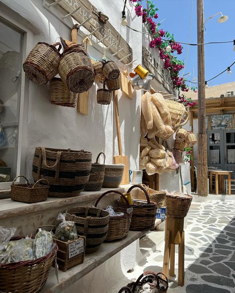 Mediterranean Princess Aesthetic, Roman Summer Aesthetic, Crete Greece Outfit, Living In Greece Aesthetic, Greek Life Aesthetic, Greek Island Outfits, Greek Summer Aesthetic, Greek Core, Life In Greece