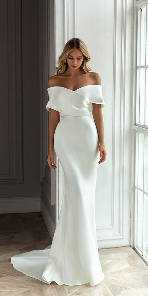 Classy Wedding Dress, Maid Of Honour Dresses, Wedding Dress Guide, Dress Guide, White Wedding Dress, Dream Wedding Ideas Dresses, Classy Wedding, Yes To The Dress, Elegant Wedding Dress