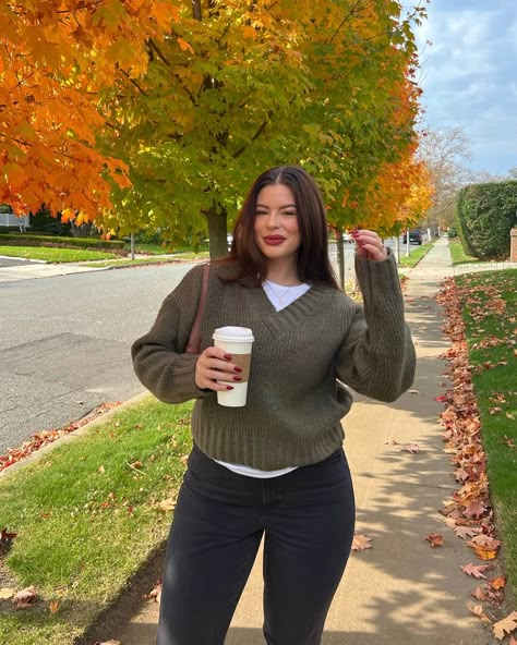 Fall outfit roundup 🤎🍂 Lazy Fall Outfits, Curvy Winter Outfits, Emmy Red Carpet, Curvy Fall Outfits, Curvy Casual Outfits, Emmys Red Carpet, Everyday Fits, Outfits Curvy, Simple Fall Outfits