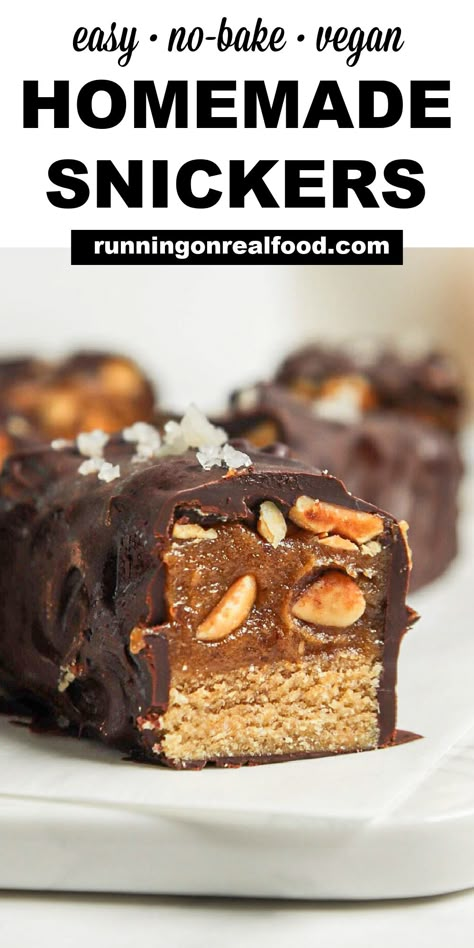 Homemade Snickers Bars, Snickers Bars Recipe, Snickers Recipe, Homemade Chocolate Candy, Vegan Snickers, Vegan Chocolate Recipes, Date Caramel, Healthy Candy, Homemade Snickers