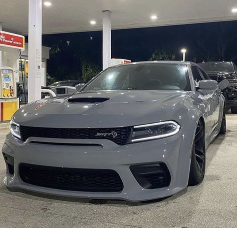 Hellcat Car Aesthetic, Dodge Challenger Car Wraps, Hellcat Charger Aesthetic, Nice Cars For Teens, Hell Cat Charger, Hellcat Aesthetic, Dodge Charger Aesthetic, Nice Cars For Women, Baddie Cars