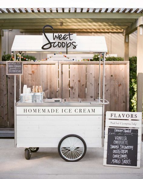 sweet scoops homemade ice cream cart Beverage Trailer, Ice Cream Wedding, Dessert Crepes, Gerobak Dorong, Food Truck Wedding, Decoration Buffet, Mini Ice Cream Cones, Ice Cream Stand, Bar Catering