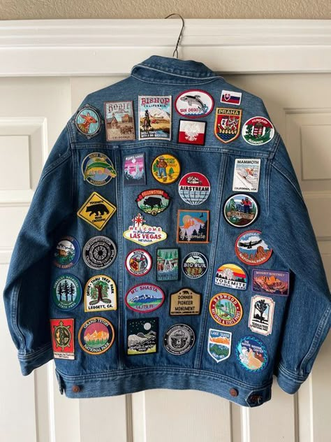 15 Fab Stagecoach Outfit Ideas You Must Try Vintage Denim Jacket With Patches, Travel Jacket Patches, Sweaters With Patches, Iron On Patch Jean Jacket, Denim Jacket Patches Aesthetic, Diy Patch Denim Jacket, Travel Patches Ideas, Diy Denim Jacket Patch, Denim Jacket Patches Inspiration