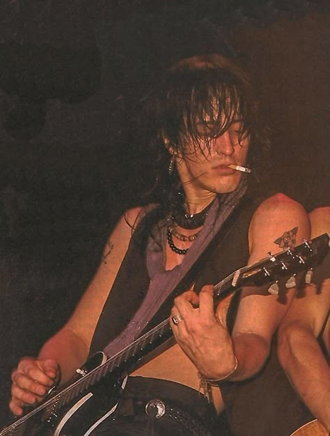 Izzy Stradlin, Rockstar Bf, Rock Aesthetic, Rockstar Aesthetic, Rockstar Girlfriend, Robert Mapplethorpe, Photographie Portrait Inspiration, We Will Rock You, Rockstar Gf