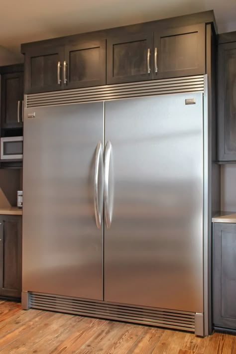 Refrigerator Ideas, Large Refrigerator, Refrigerator Cabinet, Large Fridge, Interior Design Minimalist, Counter Depth Refrigerator, Kitchen Fridges, Built In Refrigerator, Counter Depth