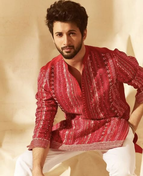 Rohit Saraf In Kurta, Red Kurta For Men, Gents Suit Design, Rohit Suresh Saraf, Traditional Indian Mens Clothing, Rohit Saraf, Indian Wedding Suits Men, Latest Kurta Designs, Man Dress Design