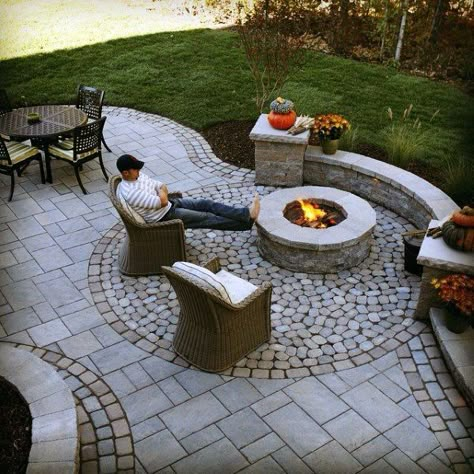 Top 60 Best Paver Patio Ideas - Backyard Dreamscape Designs Paver Patio Ideas, Diy Patio Ideas, Traditional Patio, Pavers Backyard, Patio Pavers Design, Concrete Patios, Outdoor Patio Designs, Restaurant Patio, Backyard Seating