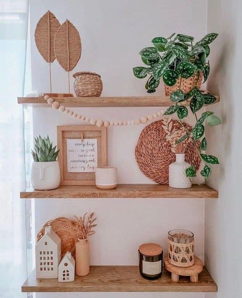 Girly Plant Aesthetic, Boho Shelves Bedroom, Boho Bedroom Shelf Decor, Cute Shelf Decor Ideas, Boho Bedroom Shelves, Boho Floating Shelf Decor, Boho Shelf Styling, Boho Wall Shelves, Boho Shelving