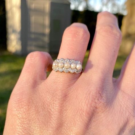 Pearl Diamond Ring, Pearl Engagement Ring, Pearl And Diamond Ring, Antique Diamond Rings, Jewelry Design Inspiration, Fantasy Wedding, Sapphire Diamond Ring, Pearl Set, Antique Diamond