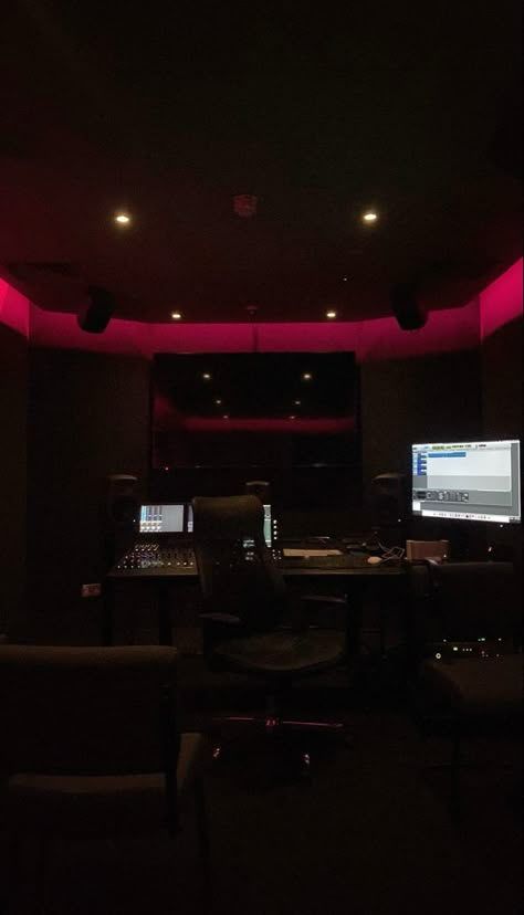 Dark Studio Aesthetic, Fl Studio Wallpaper, Black Music Studio, Music Room Aesthetic Dark, Fl Studio Aesthetic, Music Producers Aesthetic, Music Production Studio Aesthetic, Music Studio Room Luxury, Music Industry Aesthetic