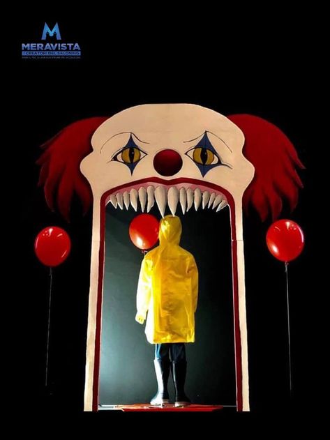 Halloween | Halloween maze, Halloween themes, Halloween clown Pennywise Door Decoration, Halloween Hospital Theme, Pennywise Halloween Decorations, Circus Halloween Decorations, Pennywise Decorations, Maze Halloween, Clowns Halloween Decorations, Backyard Halloween Party, Porta Halloween