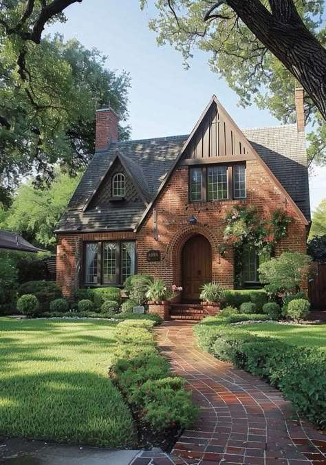 Tudor Style Screened In Porch, German Tudor House, English Homes Exterior, English Tudor Exterior, Brick Tudor Cottage, Tudor Backyard, English Tudor House Exterior, Tudor Landscaping, English Tudor Homes Interior