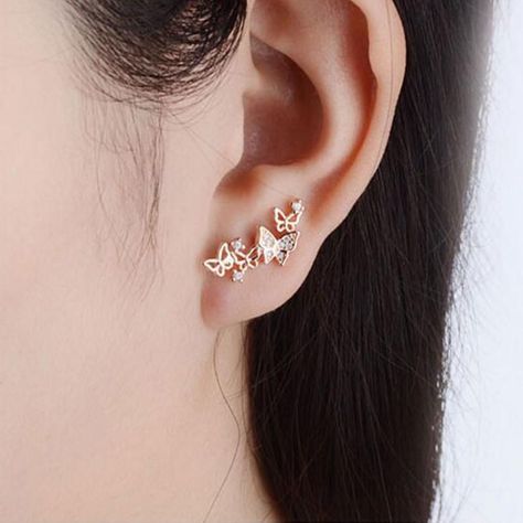 Korean Piercings, Piercings Ears, Nails Grunge, Fashion Earrings Studs, Earring Pearl, Jewelry Butterfly, Ear Crawler, Earring Styles, Ear Climbers Earrings