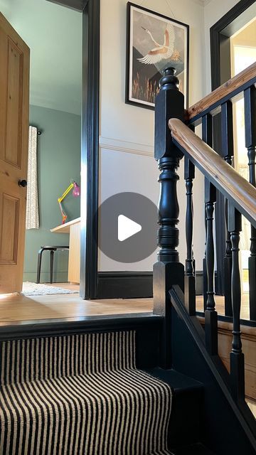 Katherine | Interior design & DIY on Instagram: "I always get asked where our stair runner ends, so hopefully this helps!   The stair runner ends on the top riser, we then painted the very top step / floorboard in @farrowandball Railings to create an end to the stair colour. The floorboards were sanded and sealed with @osmo_uk in Polyx-oil raw matt finish.  We have floorboards in the bedrooms so I think having it run through the landing too creates continuity.  Do you have floorboards on your landing or do you prefer a cosy carpet? .  DETAILS The stair carpet runner is from @hughmackaycarpets and called Deco Collection Two Tone Magpie Stripe. We bought from a local carpet shop and they also organised the fitting.  The stairs are painted in Railings by @farrowandball.  Walls are Strong Whit Black Painted Stairs With Carpet Runner, Painted Stairs And Landing, Top Stairs Landing Decor, Stairway Carpet Runner Ideas, Stair Runner Top Step, Painted Steps With Runner, Stair Runner Landing Turn, Stair Runner Top Of Stairs, Stair Runner Carpet Top Of Stairs