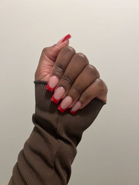 Red French Tip Nails Coffin Short, Res French Tip Nails Short, Short Red Tip Acrylic Nails, Red French Tip Black Women, Ruby Red French Tip Nails, Unique Acrylic Nails Red, Red Colored Nails, Short French Tip Acrylic Nails Christmas, Red Deep French Tip Nails