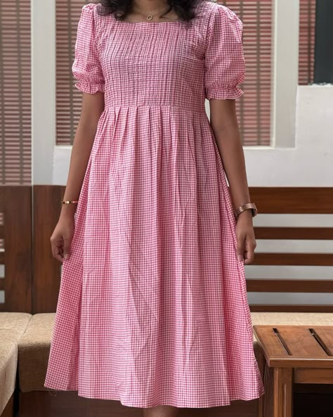 E- 1112 checked Cotton maxi with pin tuck yoke (without lining ) Sizes: XS to XL Mild soap handwash and steam ironing is recommended Dm for orders and price Colour may slightly vary due to lighting Model Size -Xs [kurti, festive, maxi, co ord, kurta sets, regular wear, casual wear, office wear, style, marriage] #kurti#casulakurti#dailywearkurti#smallbusiness#officewearkurti#officewearstyle#kurtisofeyal#festivekurtis#kurtidesign#kurtis #kurticollection#kurtifashion#kurtistyle#eyaldesign... Cottan Frok Kurti, Check Frock Designs For Women, New Model Kurti Designs, Check Frock Designs, Check Frock, Frock Designs For Women, Dress Designs For Stitching, Cotton Frock, Cotton Tops Designs