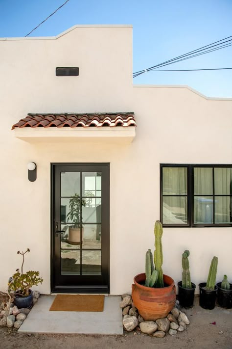 How a Spanish bungalow in L.A. went from sad to sexy (Hint: There's an ADU rental) Spanish Style Duplex Homes, Spanish Style Home Driveway, Small Spanish Bungalow Interior, Mexico City Homes Interiors, Socal Home Decor, Simple Spanish Style Homes, 1920s Spanish Bungalow, Spanish Style Townhouse, Spain House Spanish Style