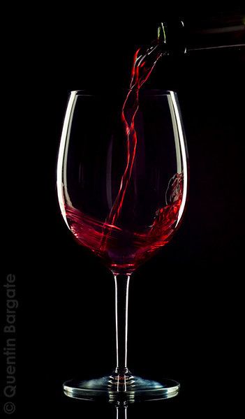 See more Wine Wallpaper, Pouring Wine, Glass Photography, Wine Photography, Wine Painting, Black Paper Drawing, Wine Glass Art, Wine Art, Foto Art