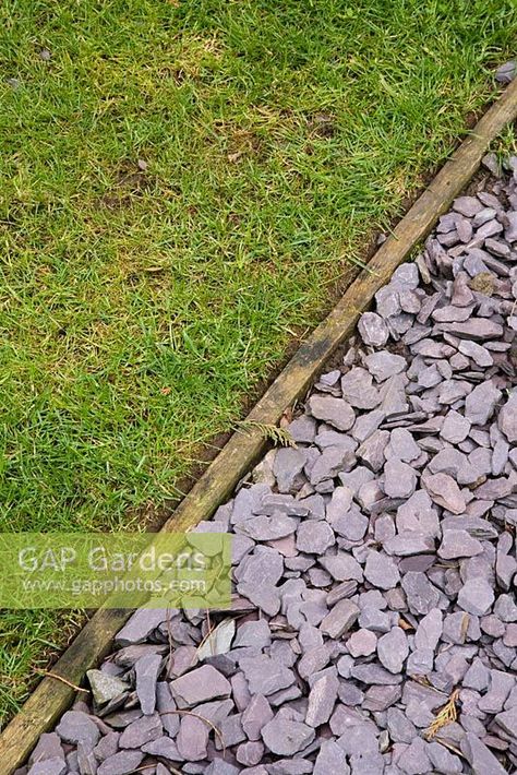 Wooden edging to separate lawn and slate chipping path - The Square Garden, Dewstow Hidden Gardens and Grottos Timber Garden Edging, Wooden Garden Edging, Walkways Ideas, Front Yard Makeover, Driveway Walkway, Path Edging, Slate Garden, Garden Edging Ideas, Wooden Path