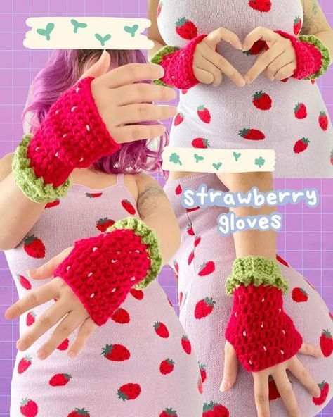 Strawberry Gloves Crochet, Crochet Strawberry Things, Cute Crochet Gloves, Pumpkin Pie Crochet, Strawberry Shortcake Crochet, Kawaii Crochet Pattern, Diy Pumpkin Pie, Pie Crochet, Crochet Turkey