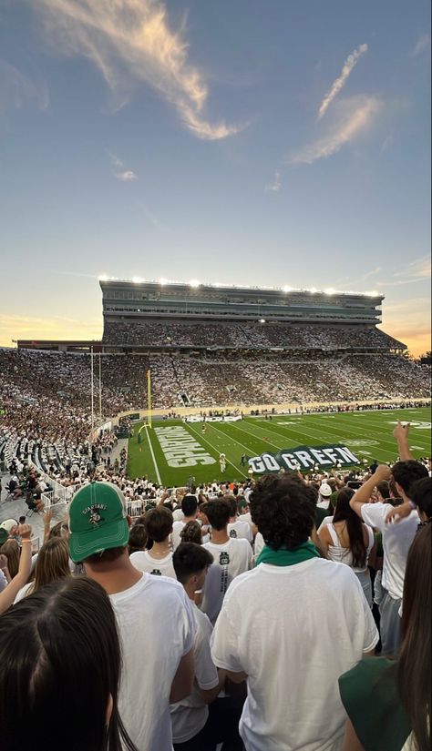 Msu College Aesthetic, Msu Spartans Aesthetic, Football Tailgate Aesthetic, Michigan Aesthetic Summer, Michigan State Dorm, Michigan State Aesthetic, Michigan State University Aesthetic, Msu Aesthetic, Michigan State University Campus