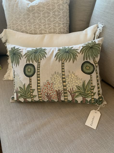 Cultural Paintings, Urban Outfitters Pillows, Tropical Embroidery, Ramdan Kareem, House Paintings, Dress Designing, Cushion Design, Block Printing, Embroidery Inspiration