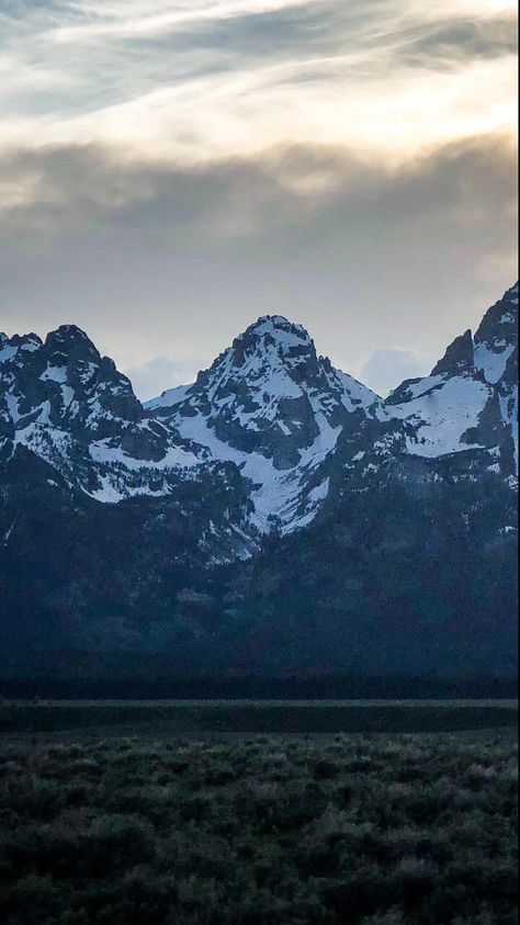 Iphone Wallpaper Kanye, Iphone Wallpaper Mountains, Iphone Wallpaper High Quality, Top Iphone Wallpapers, Kanye West Wallpaper, Kanye West Albums, Iphone Wallpaper Pinterest, Iphone Wallpaper Hd Original, Iphone Wallpaper Music