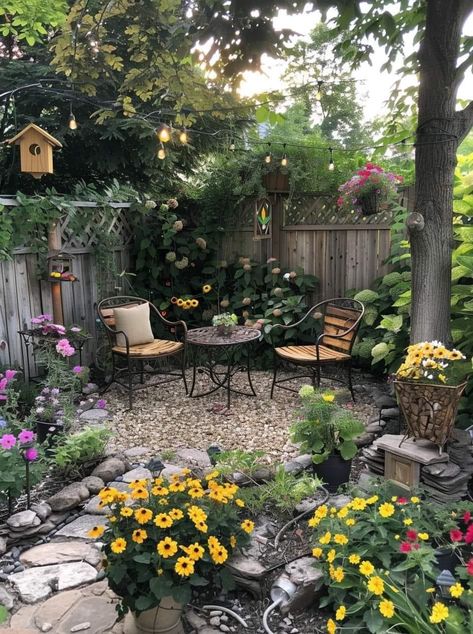 Corner Seating Ideas, Small Garden Corner, Closet Edit, Garden Corner, Corner Seating, Small Courtyard Gardens, Seating Ideas, Outdoor Stuff, Front Patio