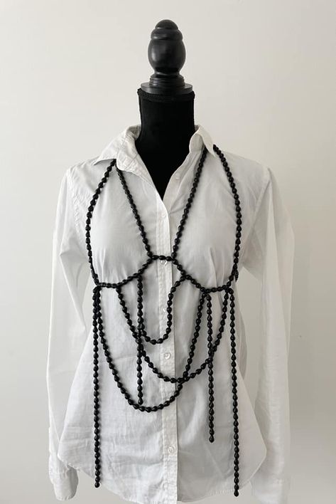 Pearl Harness Outfit, Beaded Harness Diy, Bead Harness, Beaded Harness, Pearl Harness, Body Shein, Body Harness Outfits, Body Harness Jewelry, Y2k Japan