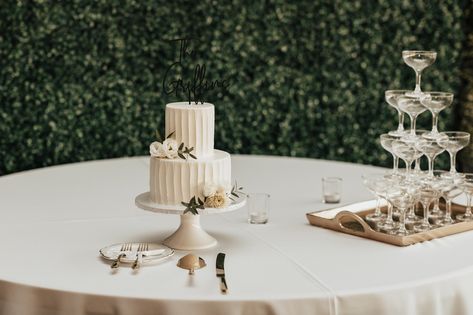 Small Champagne Tower Wedding, Wedding Cake And Champagne Tower, Small Champagne Tower, Champagne Wedding Cakes, Modern Elopement, Small Wedding Cakes, Wedding Shopping, Classic Wedding Cake, Champagne Tower