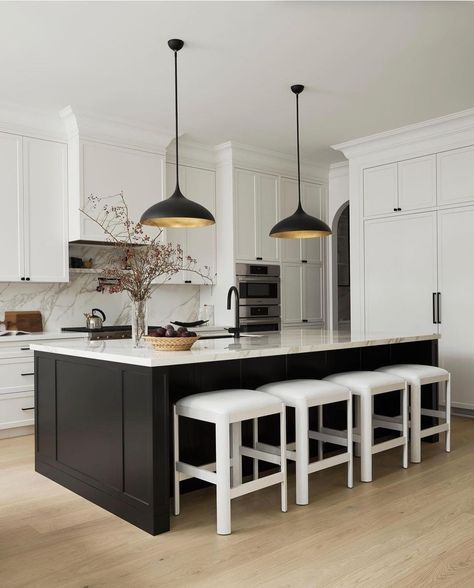 White Cabinets Dark Island, Black Island White Cabinets, Transitional Modern Kitchen, Black White Kitchen, Black Island, Black Kitchen Island, Transitional Decor Kitchen, House Design Kitchen, Kitchen Inspiration Design