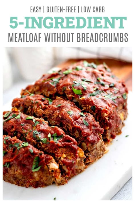 This 5-ingredient meatloaf without breadcrumbs is a simple and lighter take on traditional meatloaf. Made with few ingredients, it’s quick to assemble and bake for a classic weeknight dinner that the entire family will enjoy! {Low carb & Gluten-free} Meatloaf Without Breadcrumbs, Gluten Free Meatloaf, Meatloaf Recipes Healthy, Low Carb Meatloaf, Healthy Meatloaf, Traditional Meatloaf, Resepi Biskut, Diet Recipes Easy, Best Low Carb Recipes