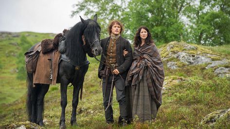 TRAVEL YOUR WAY THROUGH DROUGHTLANDER AND BEYOND — A ROUND-UP OF 2018 OUTLANDER FAN EVENTS Diana Gabaldon Books, Starz Tv Series, Diana Gabaldon Outlander Series, Outlander Season 1, Diana Gabaldon Outlander, Outlander Book Series, Outlander 3, Outlander Tv Series, Starz Series