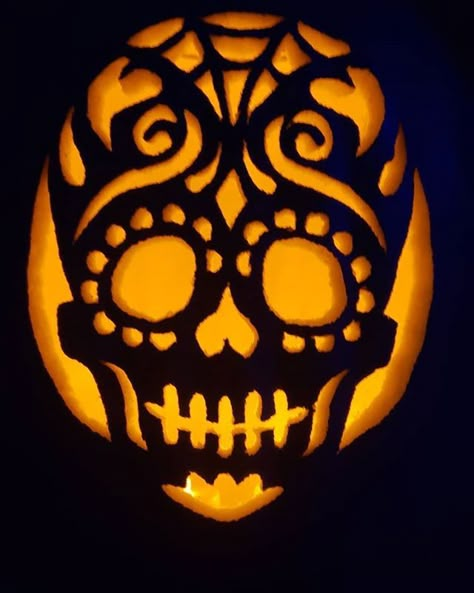 Creative Pumpkin Carving Ideas, Sugar Skull Pumpkin, Cute Pumpkin Carving, Halloween Pumpkin Carving Stencils, Pumkin Carving, Pumpkin Carving Contest, Pumpkin Carving Stencils, Creative Pumpkin Carving, Amazing Pumpkin Carving