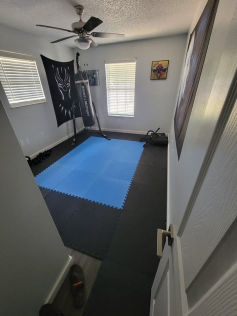 Home Dojo, Jiu Jitsu Gym, Dojo Ideas, Gym Design Ideas, Gym House, Dream Gym, House Gym, Jiu Jitsu Techniques, Mini Gym