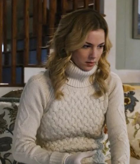 Emily Revenge, Cozy White Sweater, Emily Thorne, Sharon Carter, Emily Vancamp, Ladies Turtleneck Sweaters, Stylish Sweaters, New Chic, Fashion Tv