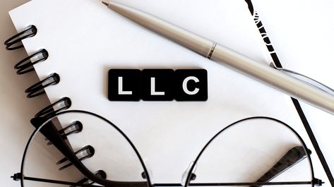 Knowing the pros and cons of an LLC allows you to make the right choice for establishing the entity of your company when you are starting a business. Llc Business Aesthetic, Llc Vision Board, Starting A Business Aesthetic, Llc Aesthetic, Register Business, Vision Board Frame, Business Llc, 2024 Manifestations, 2025 Prayer