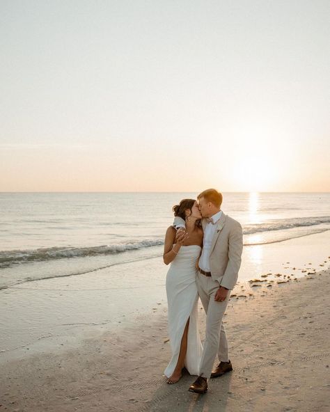 Golden hour by the ocean and a beautiful couple - @carolynrowephotography couldn’t have captured this wedding day any better 😮‍💨. Go see more of her stunning work on IG! 💍 . . . . . . . #BeachWeddingMagic #weddingphotography #weddinginspiration #weddingphotographer #weddingday #sunset #beachwedding #stv Sunset Beach Elopement, Golden Hour Beach Couple Photoshoot, Bride Beach Photoshoot, Simple Beach Wedding Photos, Beach Wedding Couple Photos, Wedding Photos On The Beach, Beach Photoshoot Couple Picture Ideas, Beach Sunset Photoshoot Couple, Maui Engagement Photos