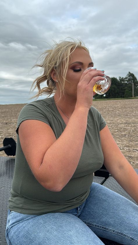 Female Farmer Rancher (@FemaleRancher) on X Truck Girl, Female Farmer, Video Call With Boyfriend, Women Trucker, Video Call With Boyfriend Screen Photo, Screen Photo, New Photo Download, With Boyfriend, Video Call