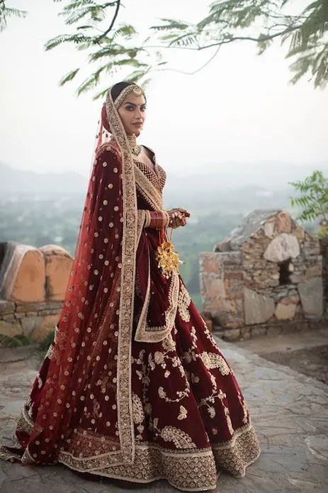 #lehnga #velvetlehnga #Sabyasachilehnga #indianbride #indianbridelook #bridallehnga #winterwedding #weddinglook #weddinginspo #Diipakhosla Maroon Velvet Lehenga, Lehenga For Wedding, Velvet Dupatta, Sabyasachi Mukherjee, Indian Wedding Lehenga, Designer Bridal Lehenga Choli, Velvet Lehenga, Sabyasachi Lehenga, Desi Wedding Dresses