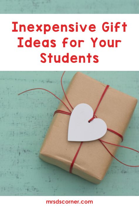 Do you enjoy giving gifts to your students? Whether it’s back to school, Christmas, birthdays or the end of the school year, all students enjoy receiving gifts from their teachers. If you are looking for simple, inexpensive gift ideas for your students, here are 15+ of my favorite presents for my students. These gifts are cheap, free, or easy to make. They are great for all ages. They are also perfect for buying ahead of time and storing for class birthdays or special days during the school year Gifts For Teen Students, Graduation Gift For Students, End Of Year Presents For Students, Back To School Gifts For Students Ideas, Graduation Day Gift Ideas, End Of Year Class Gifts For Students, Student Of The Month Gift Ideas, Thank You Gifts For Students, Christmas Gifts For My Students