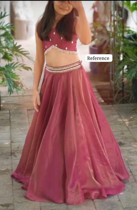 Kids Lahanga Design, Kids Lehanga Blouses Designs, Girls Traditional Dresses Indian Kids, Kids Blouse Designs Indian, Kids Lehenga Choli Design, Kids Crop Top Lehenga Designs, Crop Top Lehenga For Kids, Kids Lehanga Design For Wedding, Kids Lehanga Design